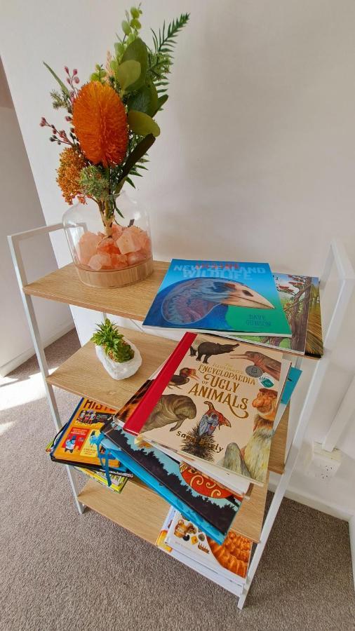 Family Friendly 3Br Flat - 3Min Walk To The Beach - Self Contained Auckland Dış mekan fotoğraf