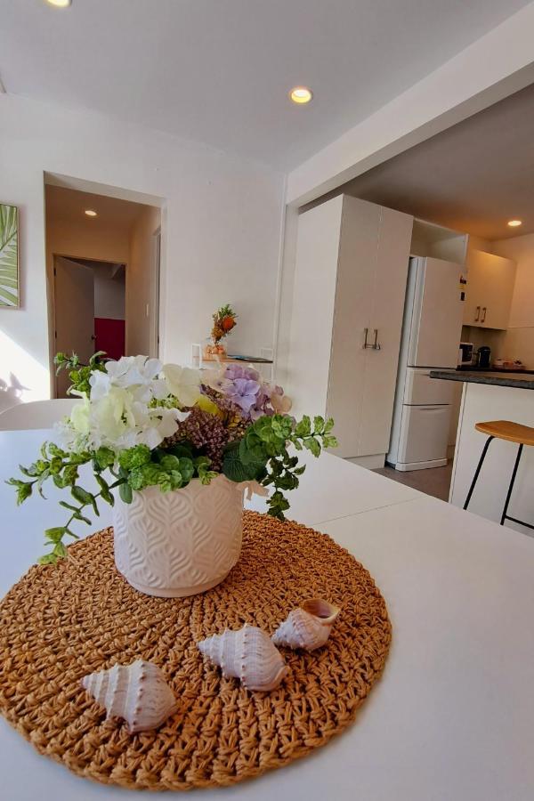 Family Friendly 3Br Flat - 3Min Walk To The Beach - Self Contained Auckland Dış mekan fotoğraf