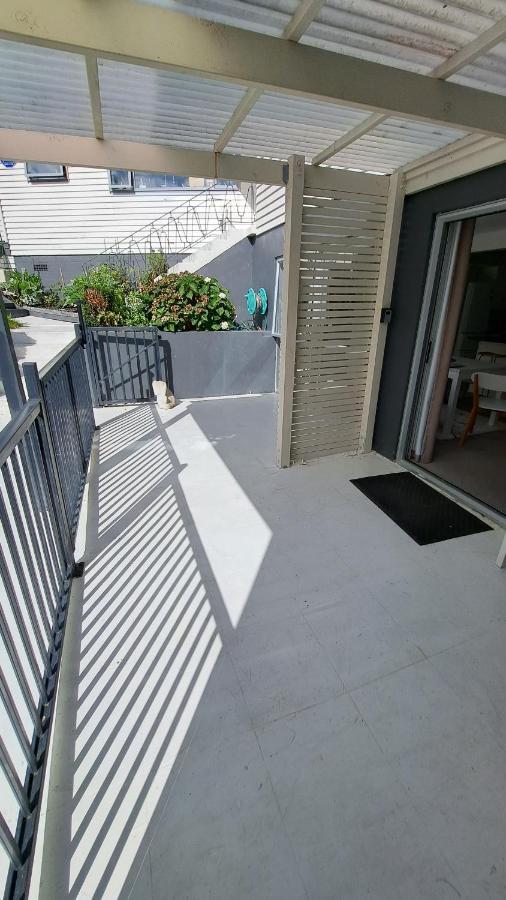 Family Friendly 3Br Flat - 3Min Walk To The Beach - Self Contained Auckland Dış mekan fotoğraf